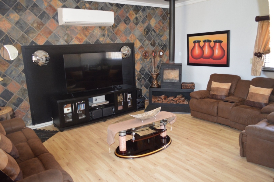3 Bedroom Property for Sale in Meiringspark North West